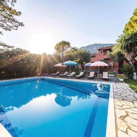 Mimosa Apartments With Pool Παλαιοκαστρίτσα Εξωτερικό φωτογραφία